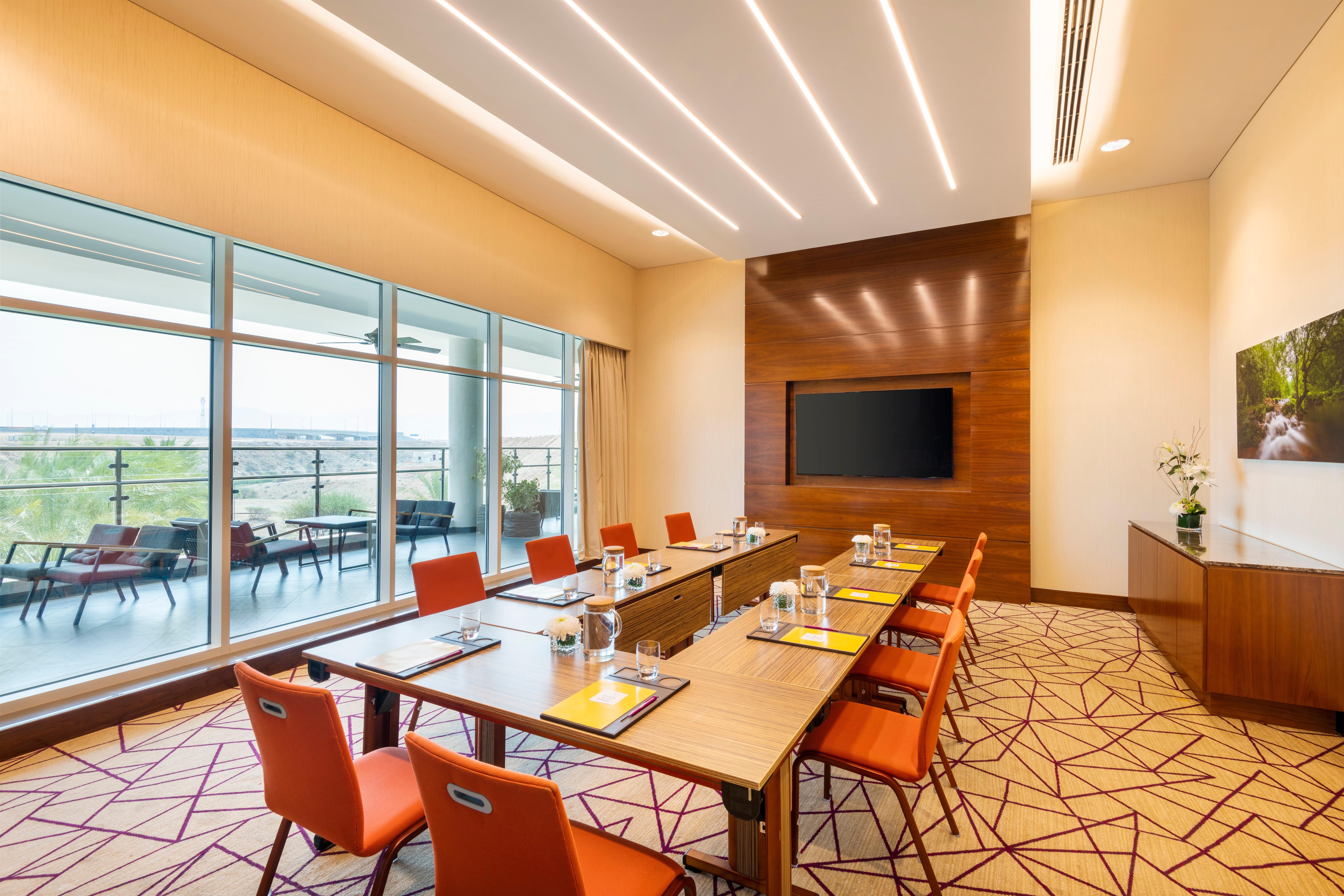 Crowne Plaza Muscat Ocec By Ihg Hotel Exterior foto
