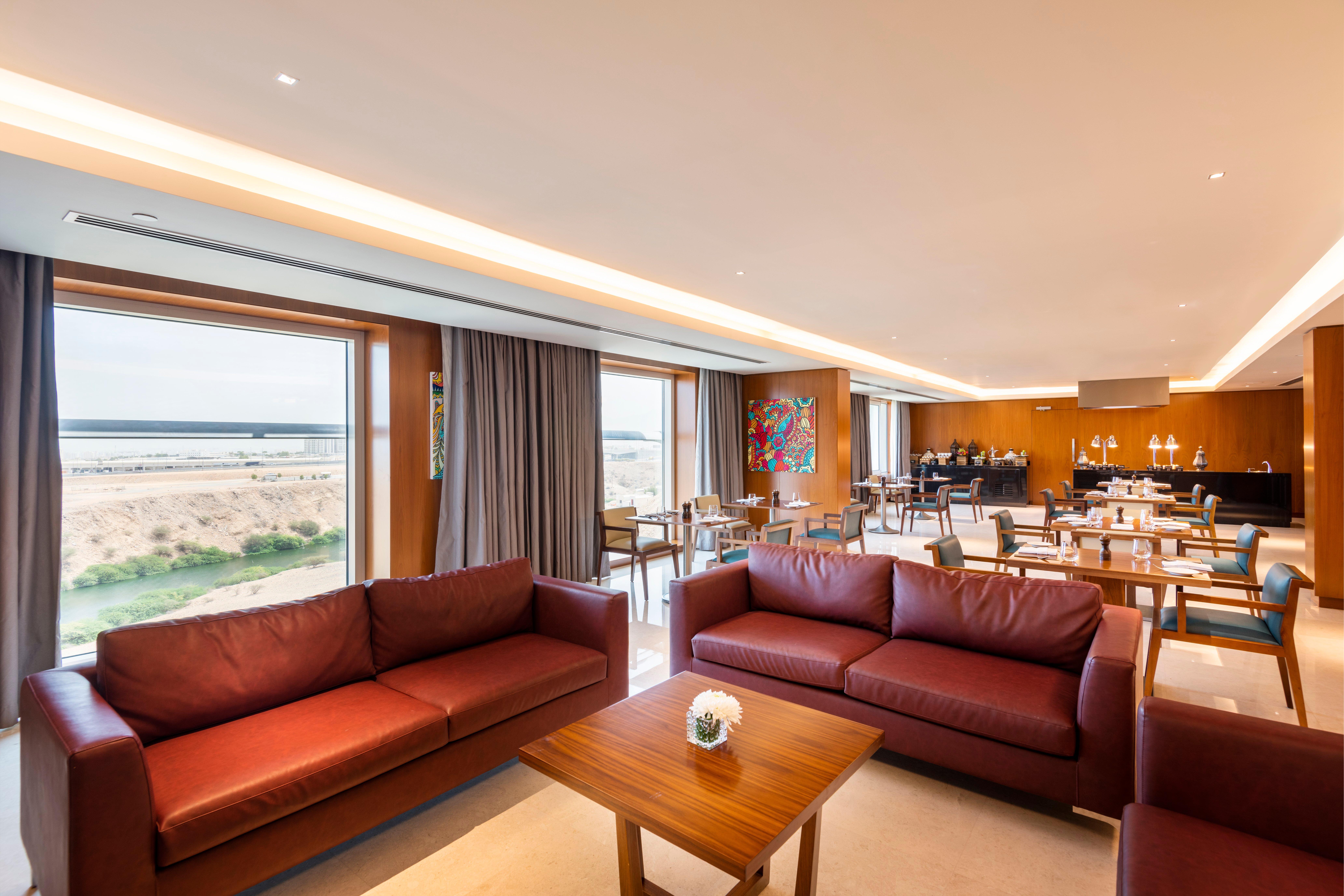 Crowne Plaza Muscat Ocec By Ihg Hotel Exterior foto