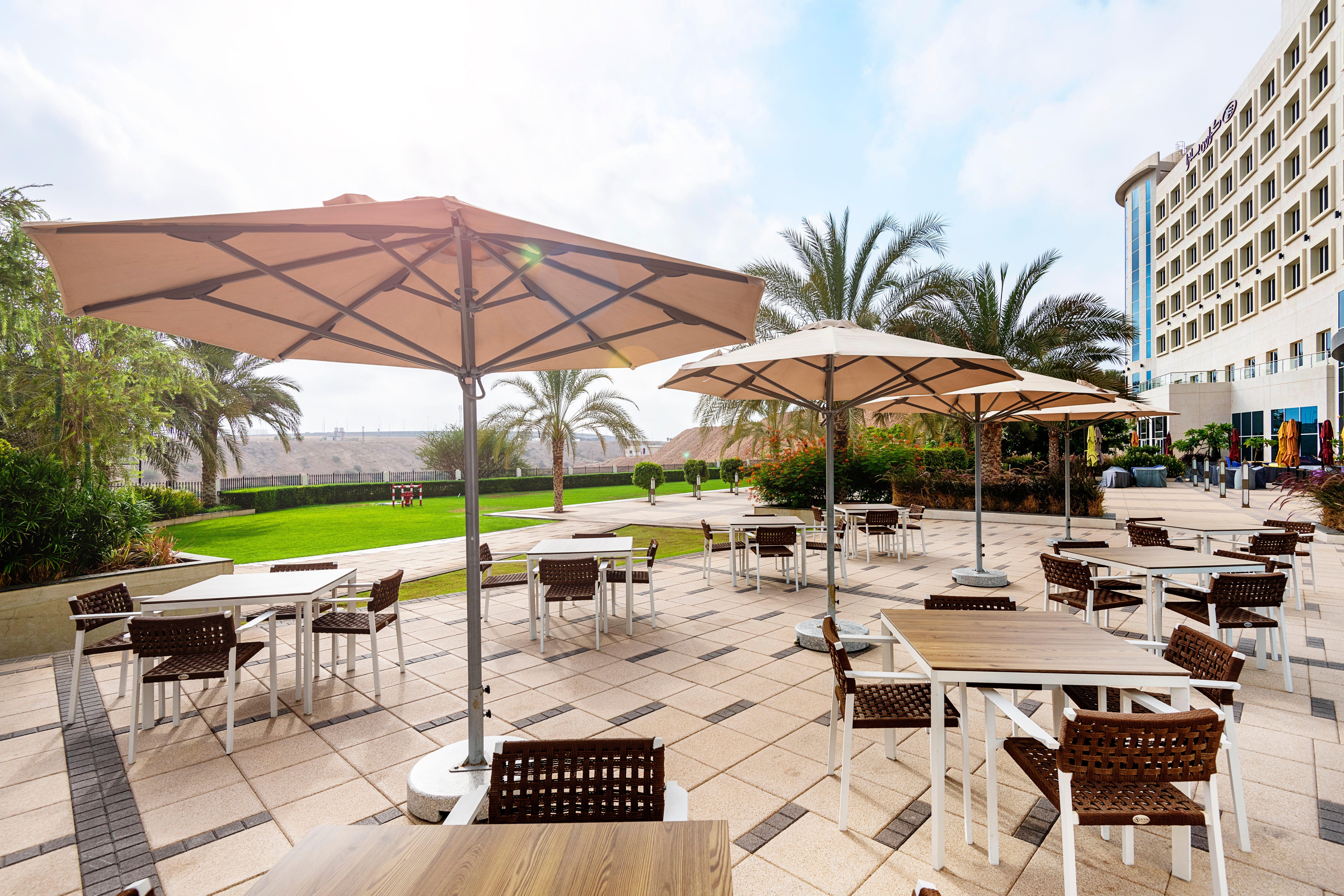 Crowne Plaza Muscat Ocec By Ihg Hotel Exterior foto