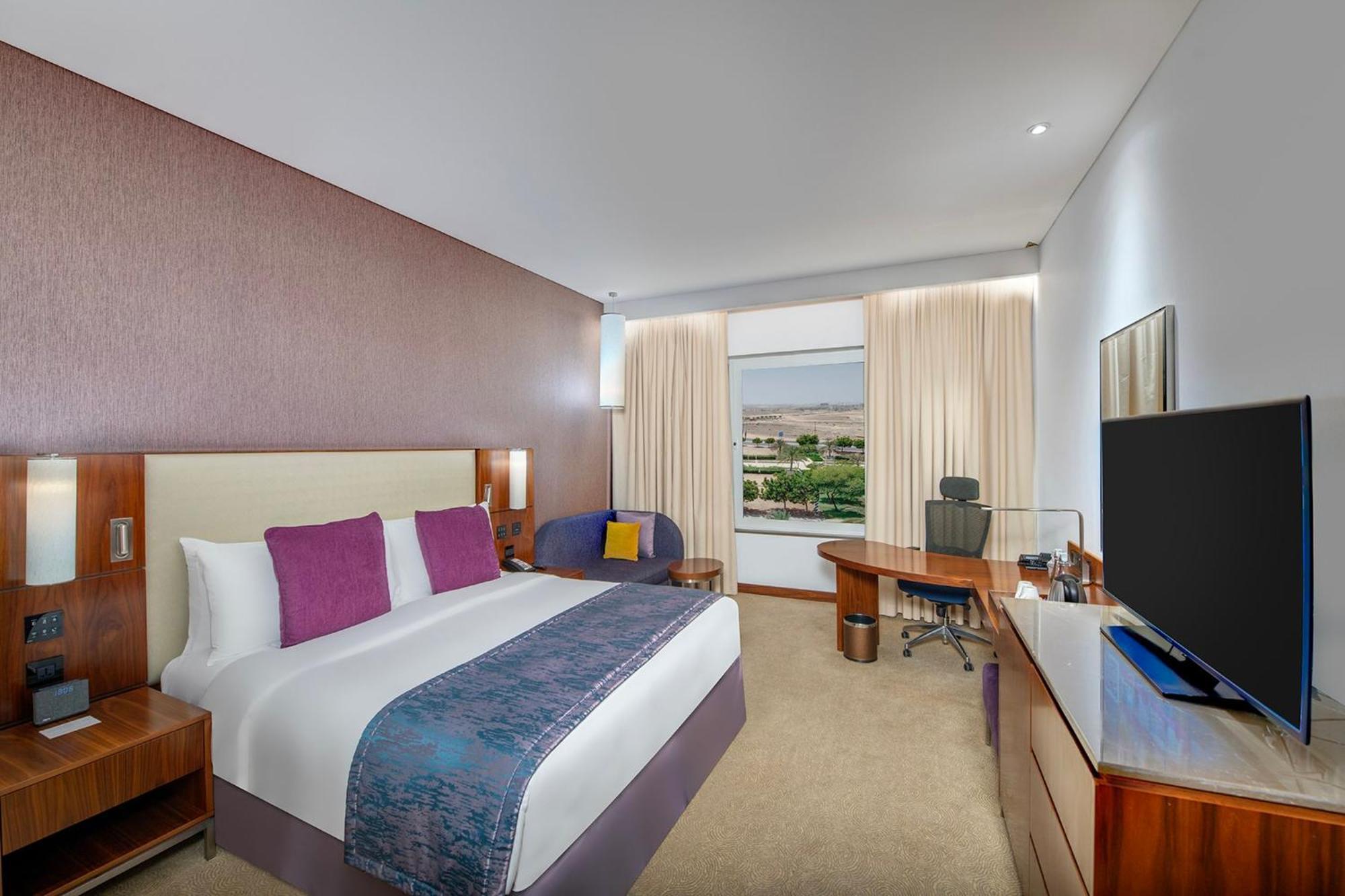 Crowne Plaza Muscat Ocec By Ihg Hotel Exterior foto
